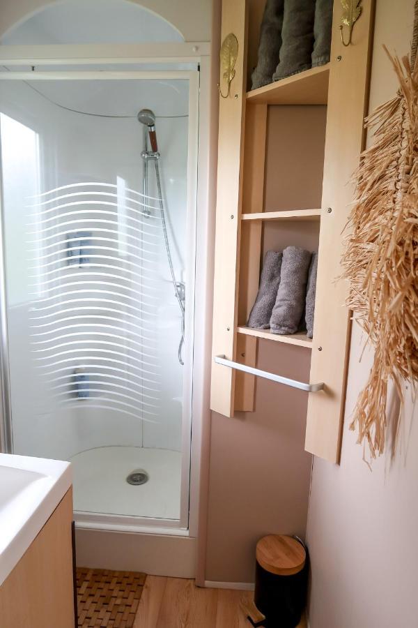 Mini-Glamping En Auvergne Villa Sainte-Christine  Exteriör bild