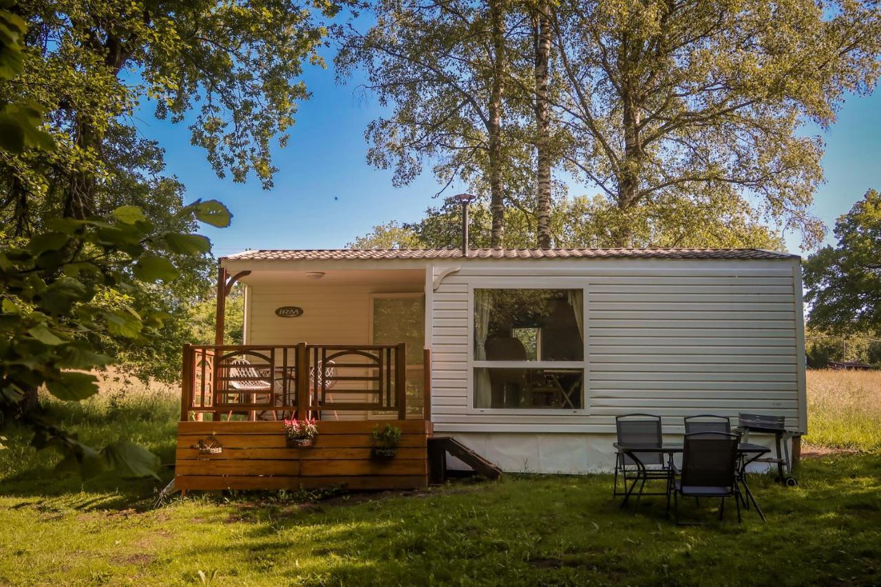Mini-Glamping En Auvergne Villa Sainte-Christine  Exteriör bild