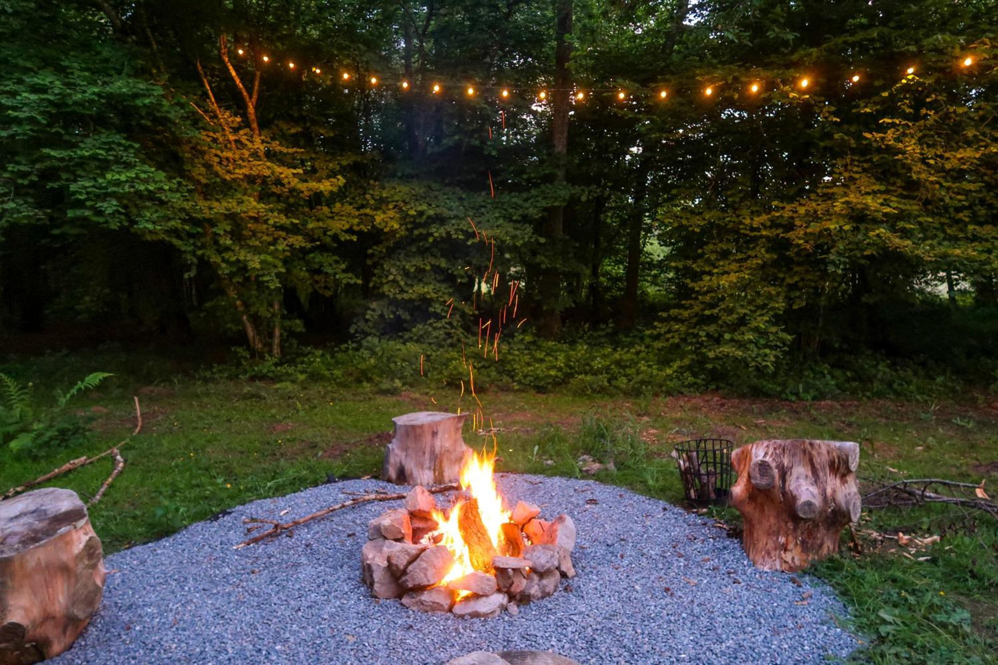 Mini-Glamping En Auvergne Villa Sainte-Christine  Exteriör bild